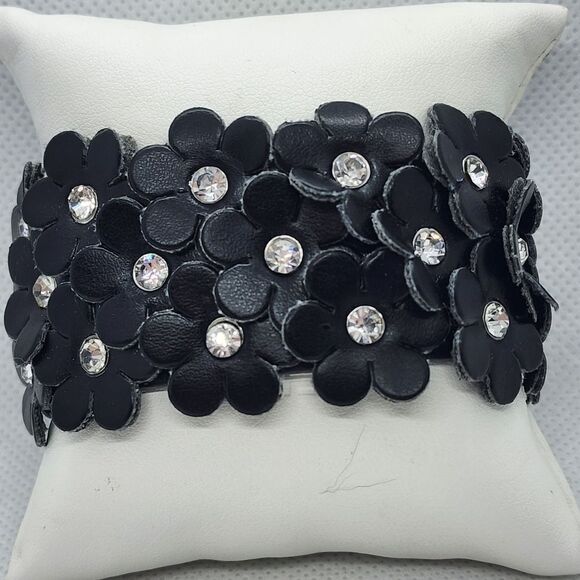 Guang Tong Black Flower & Rhinestone Bracelet - Picture 3 of 5